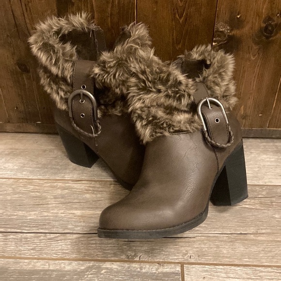 Sugar Shoes - Sugar brand brown fur booties
